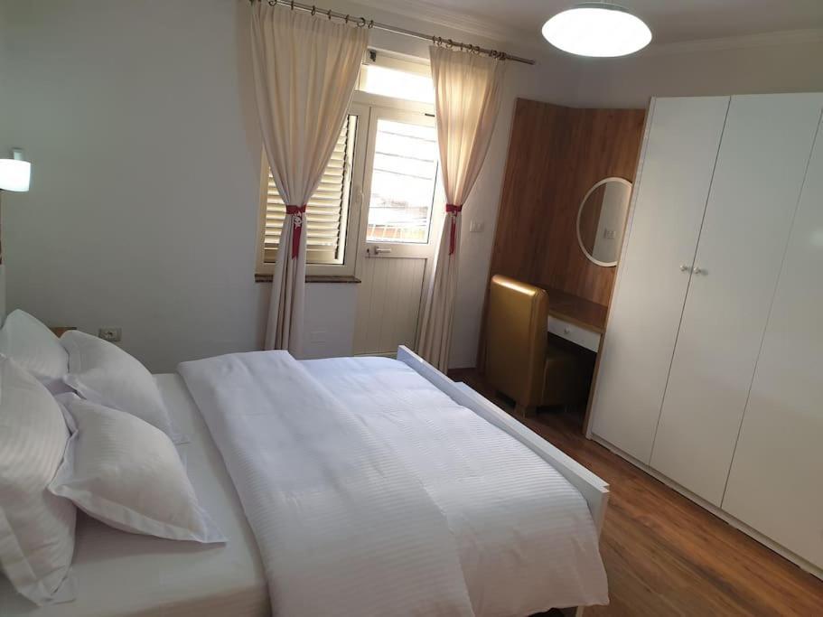Shkodra 27 Center House Villa Buitenkant foto