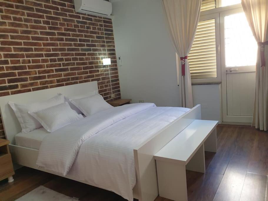 Shkodra 27 Center House Villa Buitenkant foto